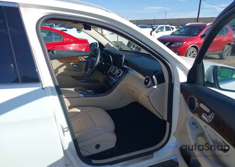 2018 Mercedes-Benz Glc 300 z USA, uszkodzony, nr VIN WDC0G4JB0JV052200